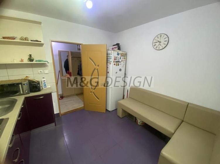 Apartament cu 4 camere decomandat în Complex Studențesc