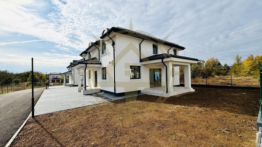 Casă cu 6 camere cu Teren 400 Mp în Corbeanca