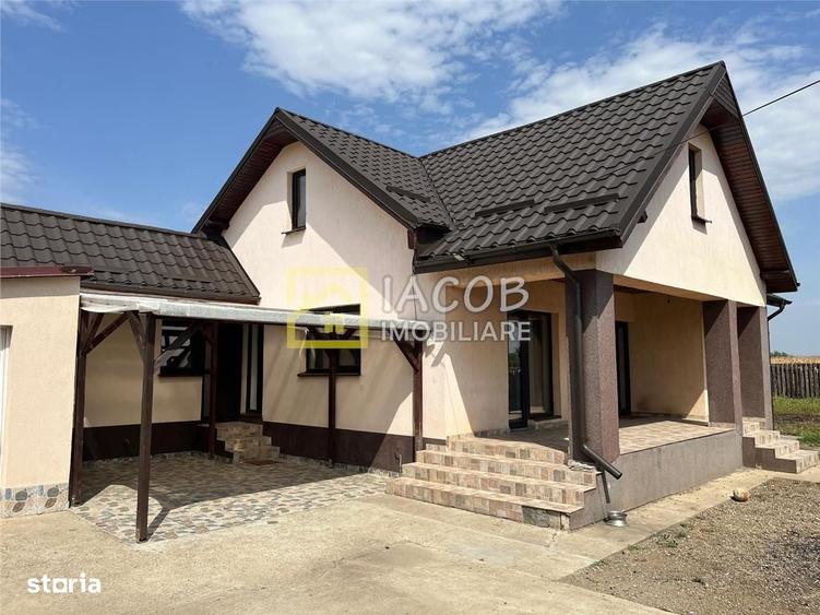 Casă cu 3 camere în Bogdan Vodă