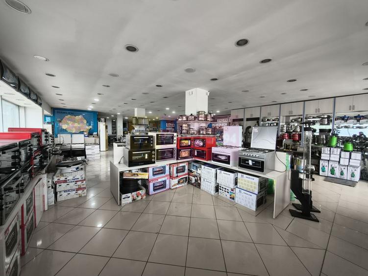 Spațiu comercial, de 300 mp, în Afumați