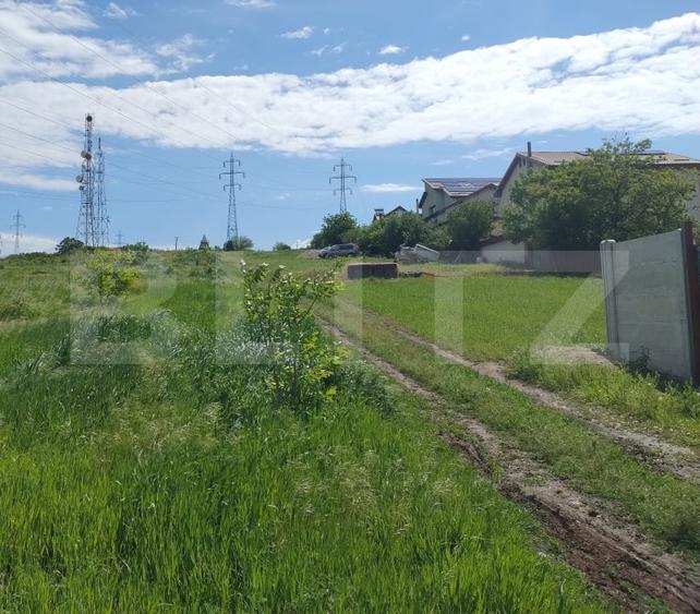 Teren Construcții intravilan de 450 mp, în Nord