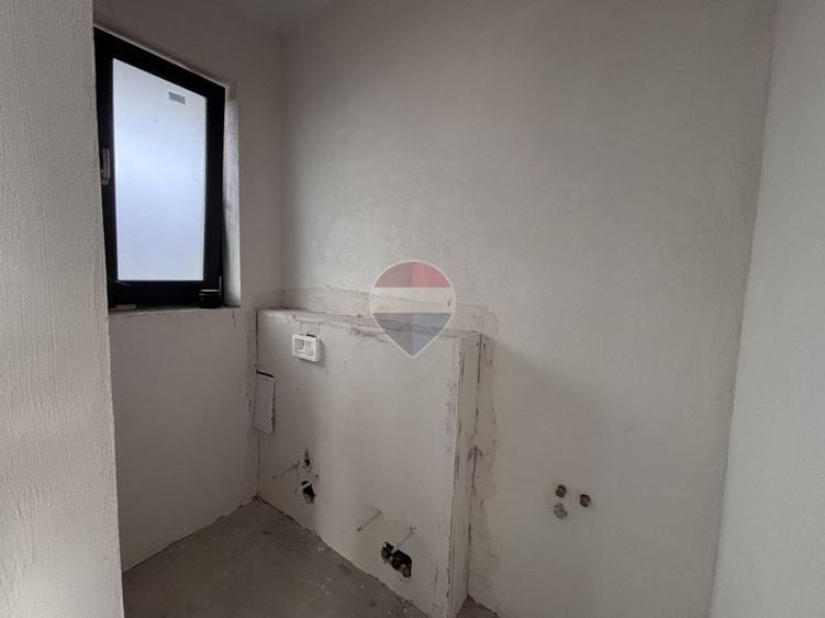 Casă cu 4 camere cu Teren 150 Mp în Șelimbăr
