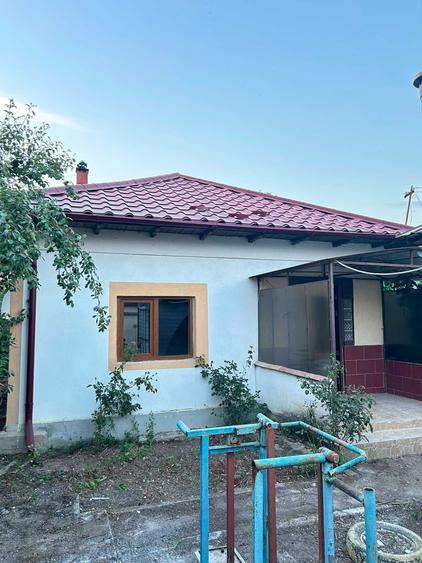 Casă cu 3 camere în Tătărăștii de Sus