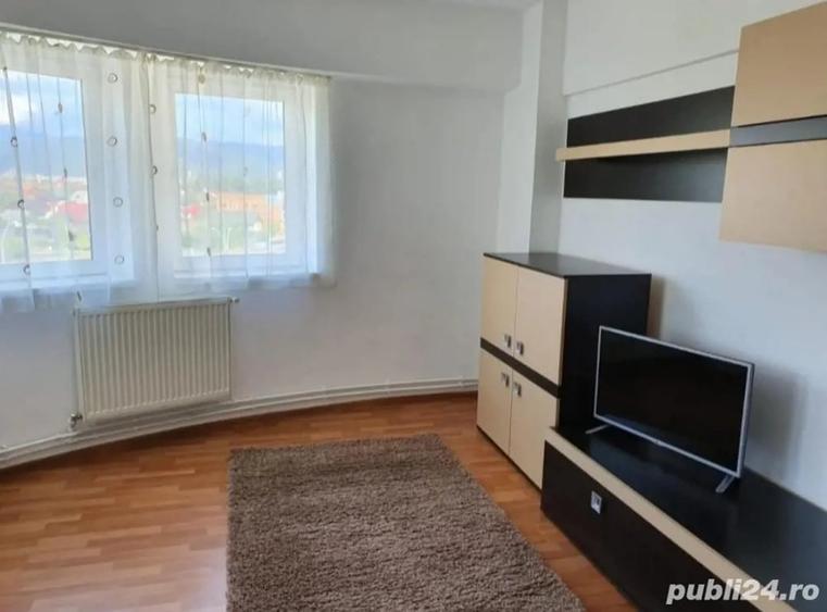 Apartament cu 2 camere decomandat în Republicii
