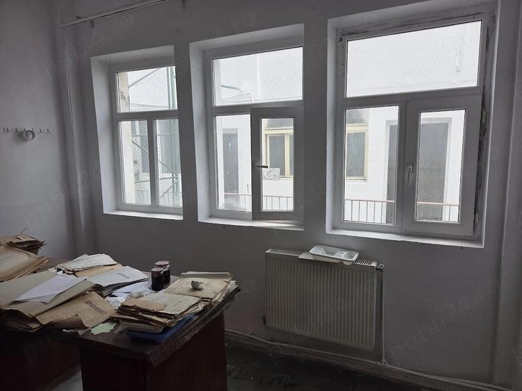 Spațiu comercial, de 1,513 mp, în Sud
