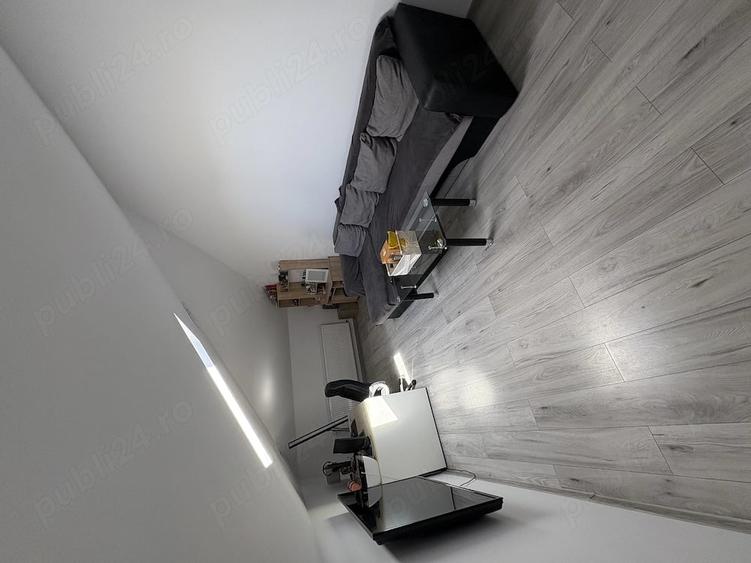 Apartament cu 3 camere decomandat în Dobroești