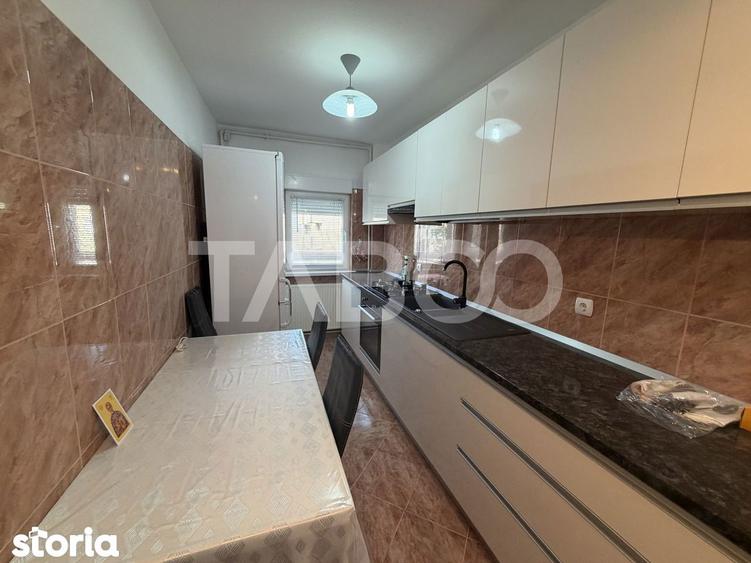 Apartament cu 2 camere decomandat, mobilat în Central