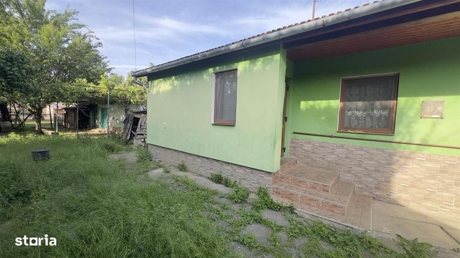 Casă cu 4 camere în Șura Mare