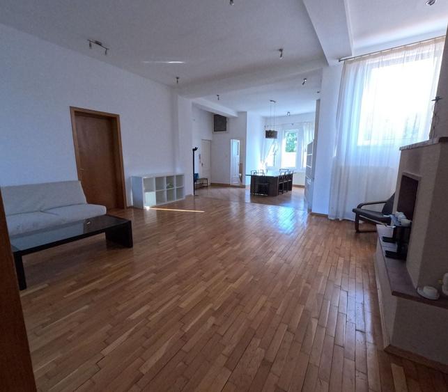 Apartament Unic în Primăverii | 2 Dormitoare | 2 Livinguri + Dining - 4