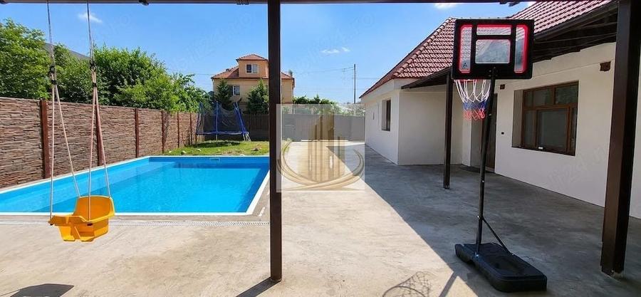 Casă individuală cu 4 camere cu Piscina în Plopi
