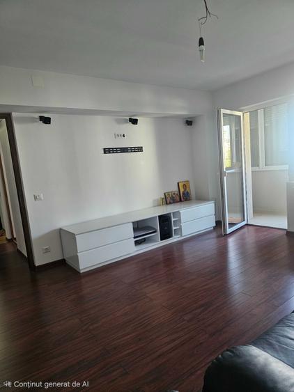 Apartament cu 3 camere decomandat în Buzaului