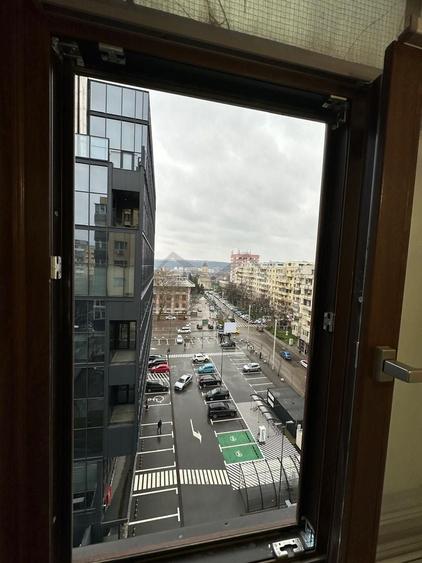 Apartament cu 3 camere decomandat în Hala Centrală