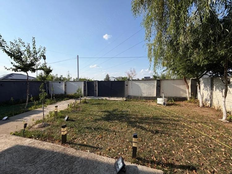 Casă cu Teren 300 Mp în Central