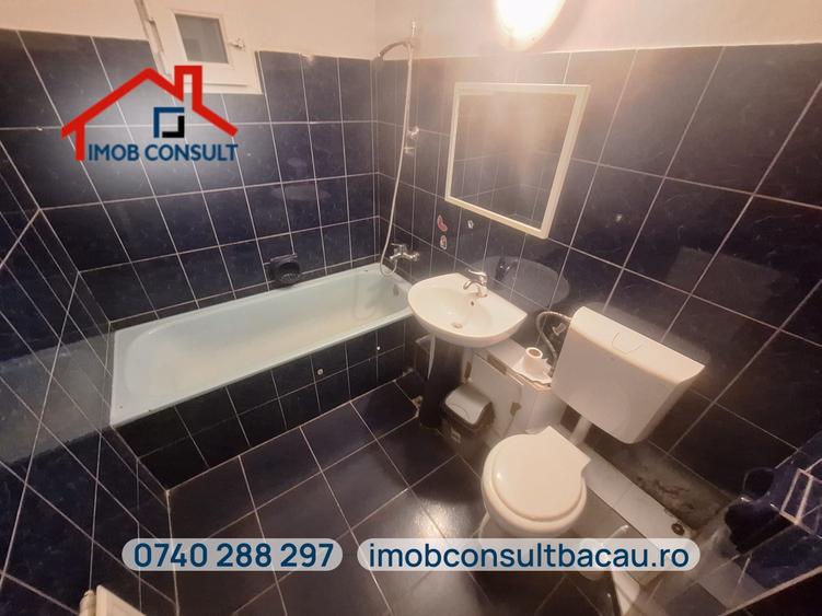 Apartament cu 3 camere decomandat în Ștefan cel Mare