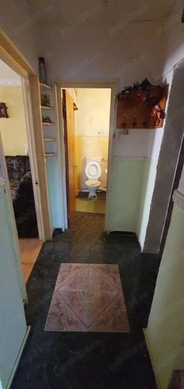 Apartament cu 3 camere decomandat în Traian