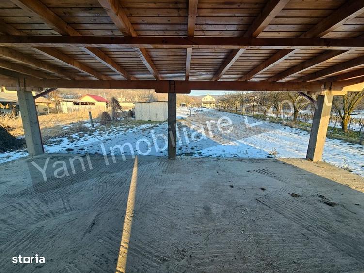 Casă cu 4 camere în Zigoneni