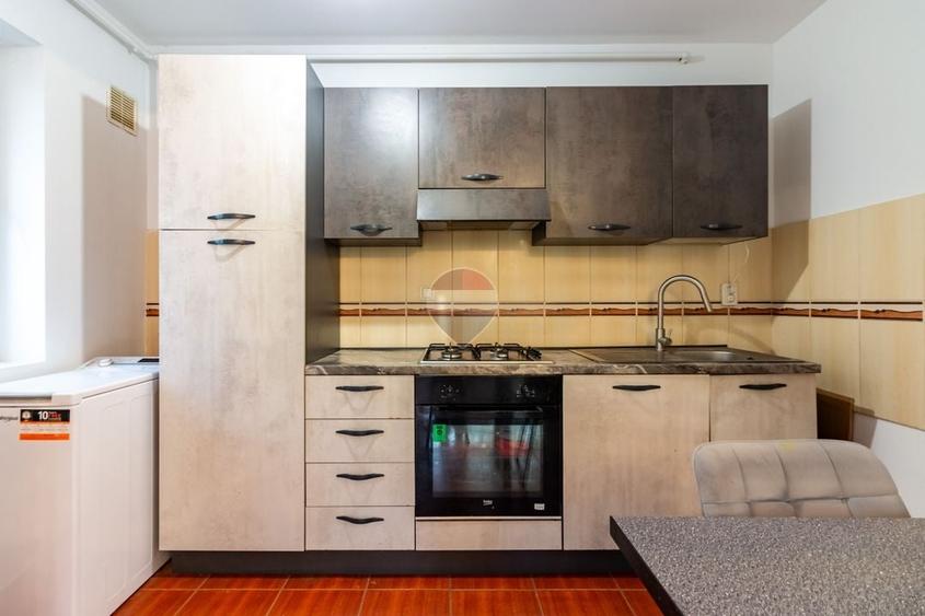 Apartament cu 2 camere semidecomandat, mobilat în Nord