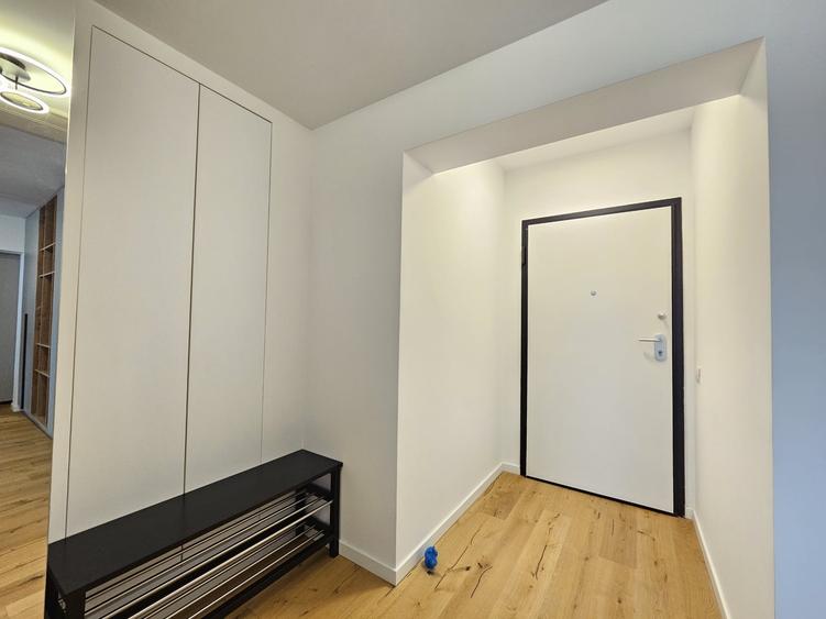 Apartament cu 2 camere semidecomandat, mobilat în Aviației