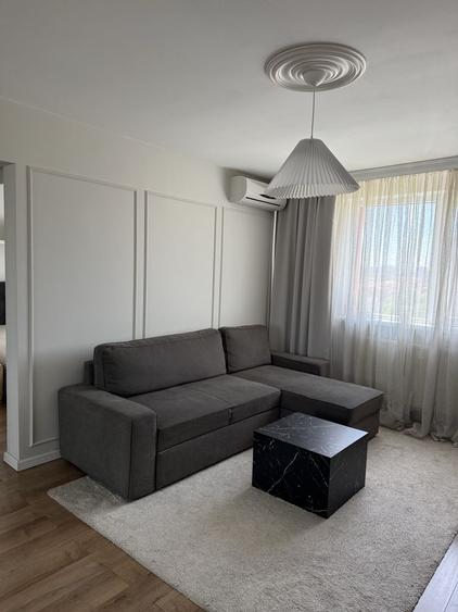 Apartament cu 2 camere semidecomandat în Victoriei