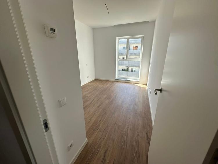 Apartament cu 4 camere decomandat în Pantelimon