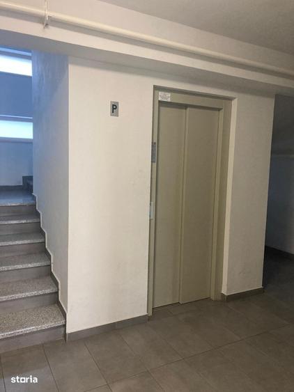 Apartament cu 3 camere, mobilat în Central