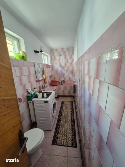Casă cu 5 camere cu Teren 260 Mp în Hașdeu