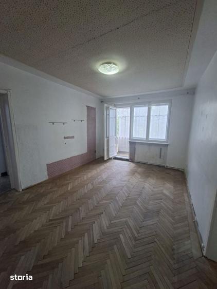 Apartament cu 2 camere semidecomandat în Săsar