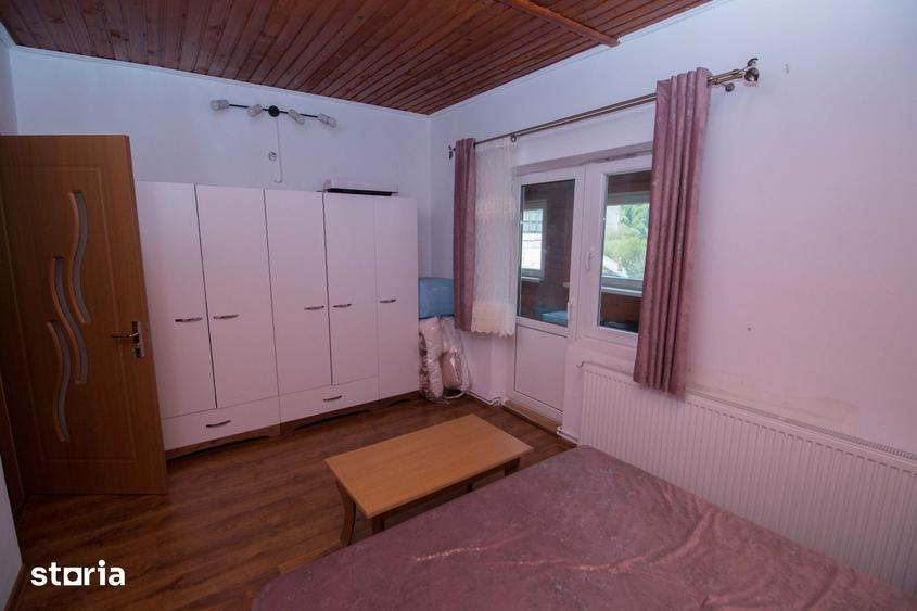 Casă cu 4 camere cu Teren 215 Mp în Central