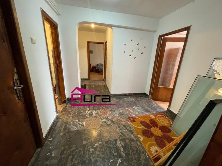 Apartament cu 3 camere decomandat în E3
