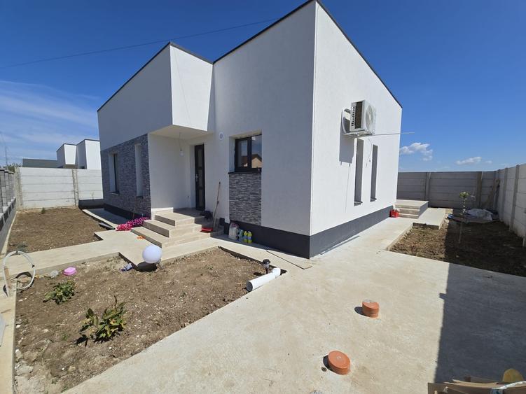 Casă individuală cu 3 camere cu Teren 280 Mp în Berceni