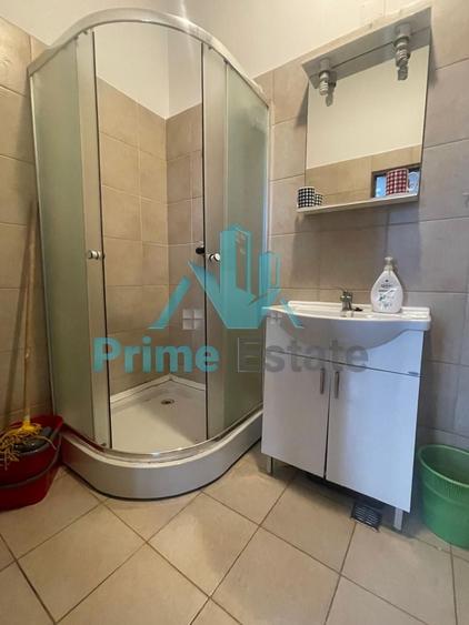 Apartament cu 3 camere semidecomandat, mobilat în Ultracentral