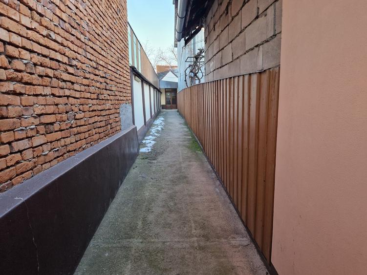Casă cu 4 camere în Central