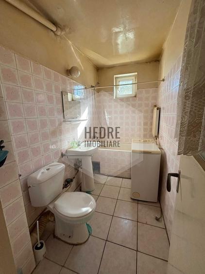 Apartament cu 3 camere semidecomandat în Central