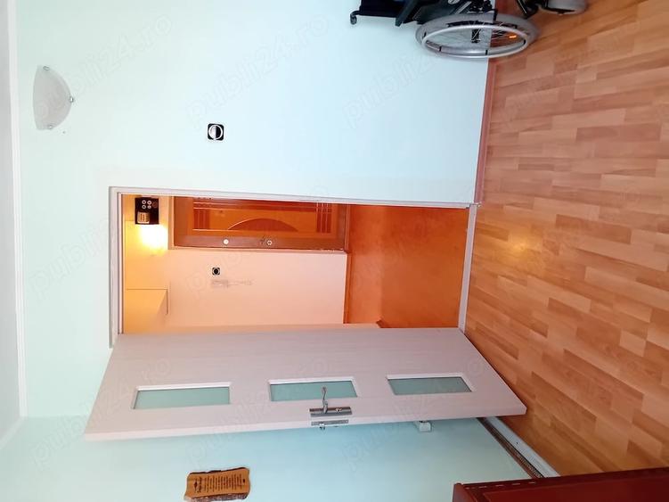 Apartament cu 3 camere decomandat în Micro 20
