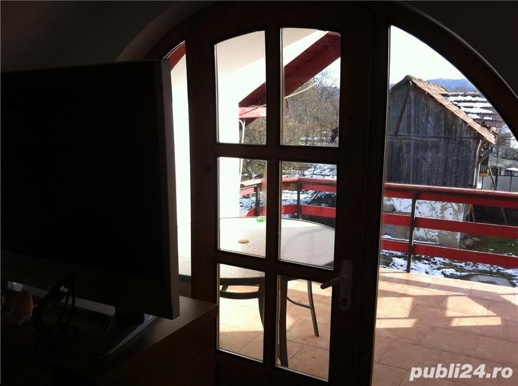 Casă cu 5 camere cu Teren 400 Mp în Teișani