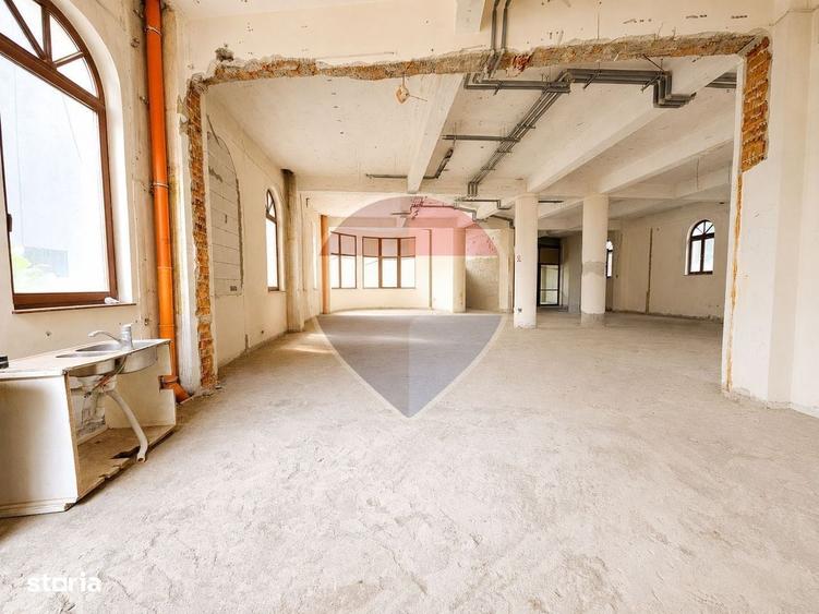 Casă cu 4 camere cu Teren 409 Mp în Central