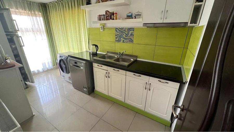 Apartament cu 3 camere decomandat în Geamăna