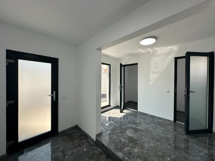 Spațiu comercial, de 110 mp, în Central
