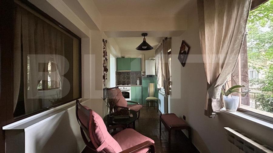 Apartament cu 3 camere decomandat, mobilat în Micro 20