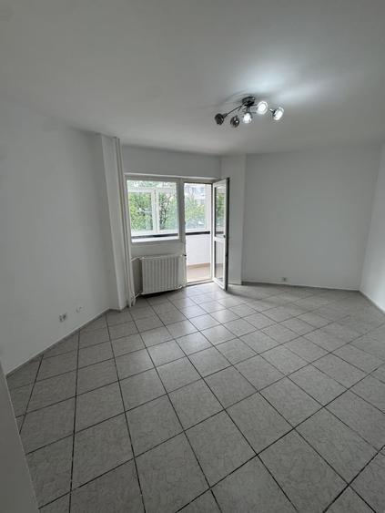 Apartament cu 2 camere semidecomandat în Republicii