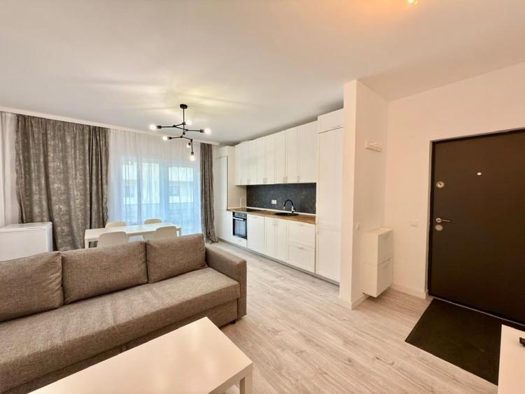Apartament cu 3 camere decomandat, mobilat în Mihai Viteazul