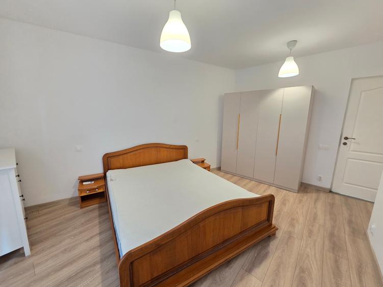Apartament cu 2 camere decomandat în Drumul Taberei