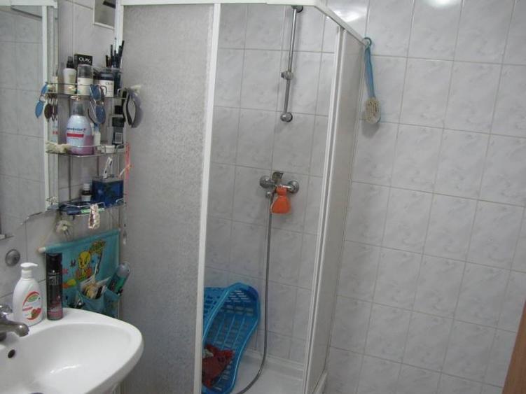 Casă cu 5 camere cu Canalizare în Fundeni