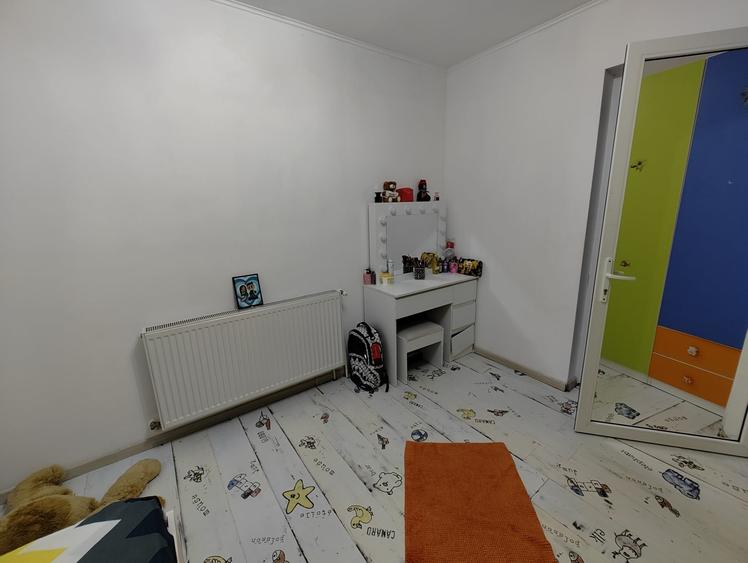 Casă individuală cu 3 camere cu Canalizare în Rahova