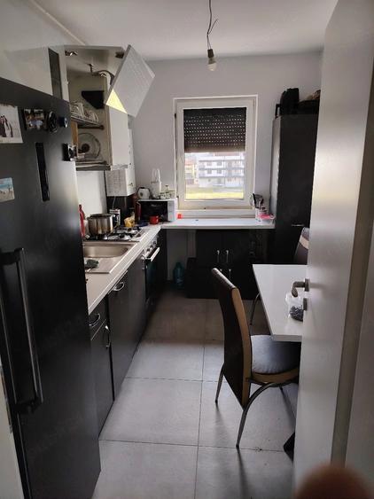 Apartament cu 3 camere decomandat în Dobroești