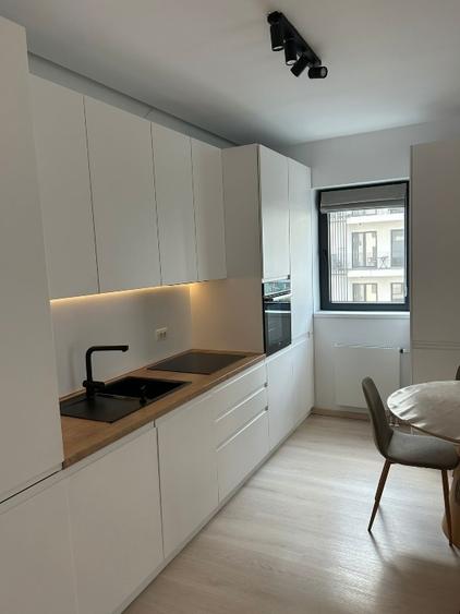 Apartament cu 3 camere decomandat, mobilat în Pantelimon