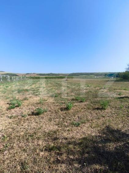 Casă cu 1 camere cu Teren 2070 Mp în Unirea