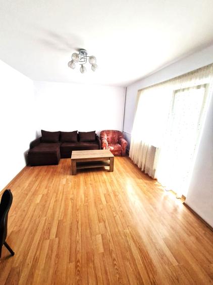 Apartament cu 2 camere decomandat în Drumul Taberei