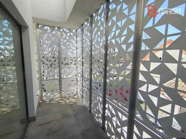 Casă cu 4 camere cu Canalizare în Buziașului