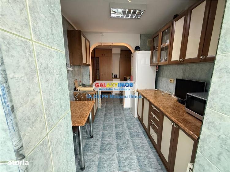 Apartament cu 3 camere decomandat, mobilat în Peneș Curcanul